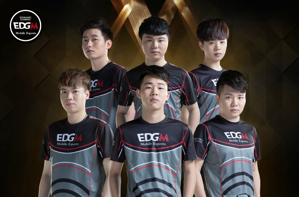 两家俱乐部 两家俱乐部