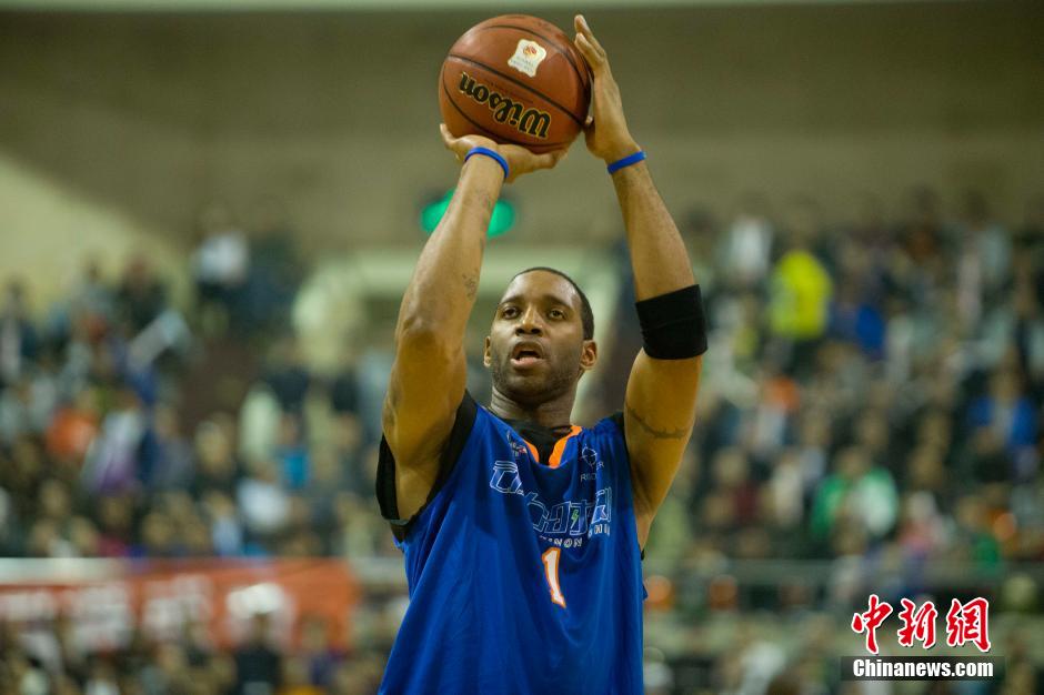 恶劣路面上 恶劣路面上